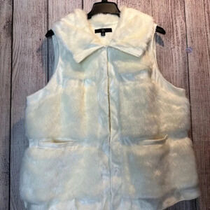 Rachel Zoe Faux Fur winter  Vest size 2X